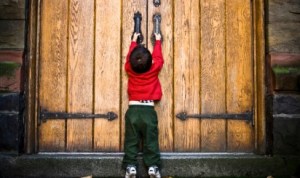 door-closed-w-little-boy